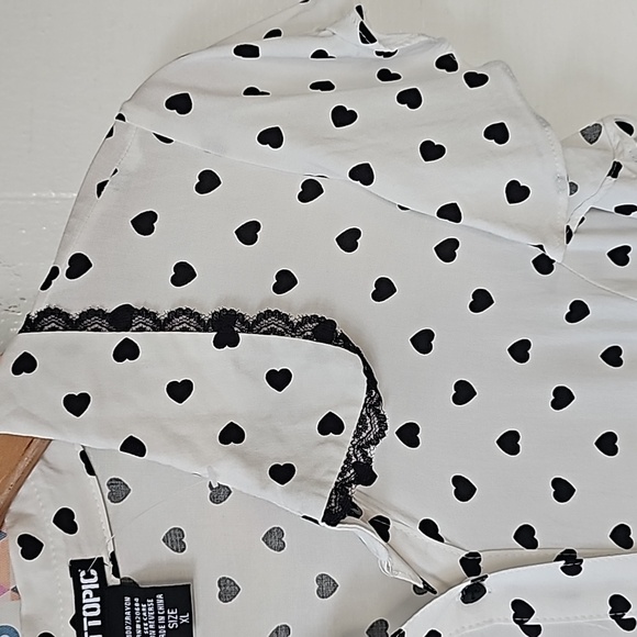 Hot Topic Dress Hearts Button Down Front Shortsleeve Size XL - Picture 1 of 9